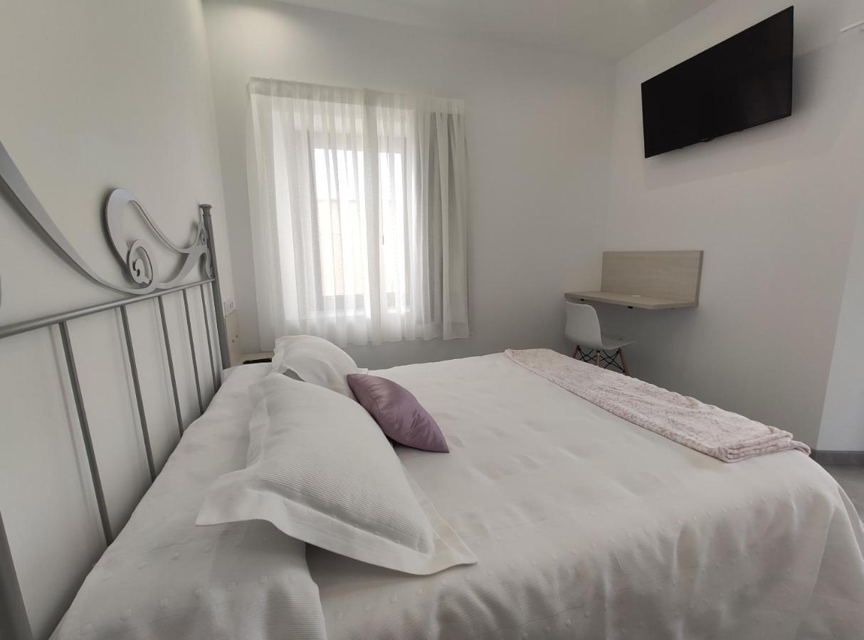 Hostal Oleo Auto Check-In Сантандер Экстерьер фото