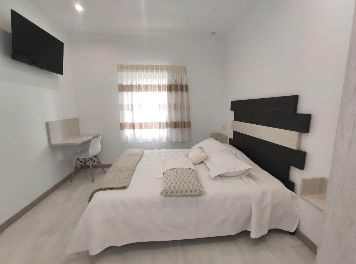 Hostal Oleo Auto Check-In Сантандер Экстерьер фото
