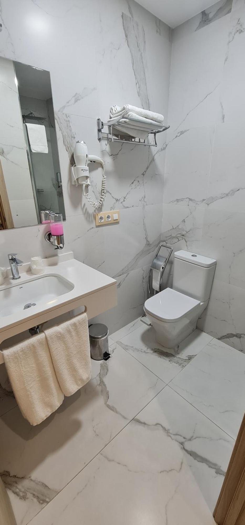 Hostal Oleo Auto Check-In Сантандер Экстерьер фото